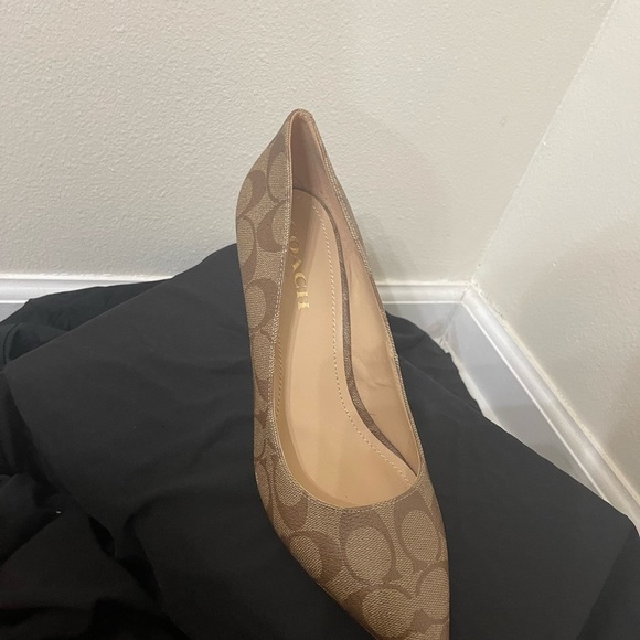 Coach pumps - Picture 4 of 8